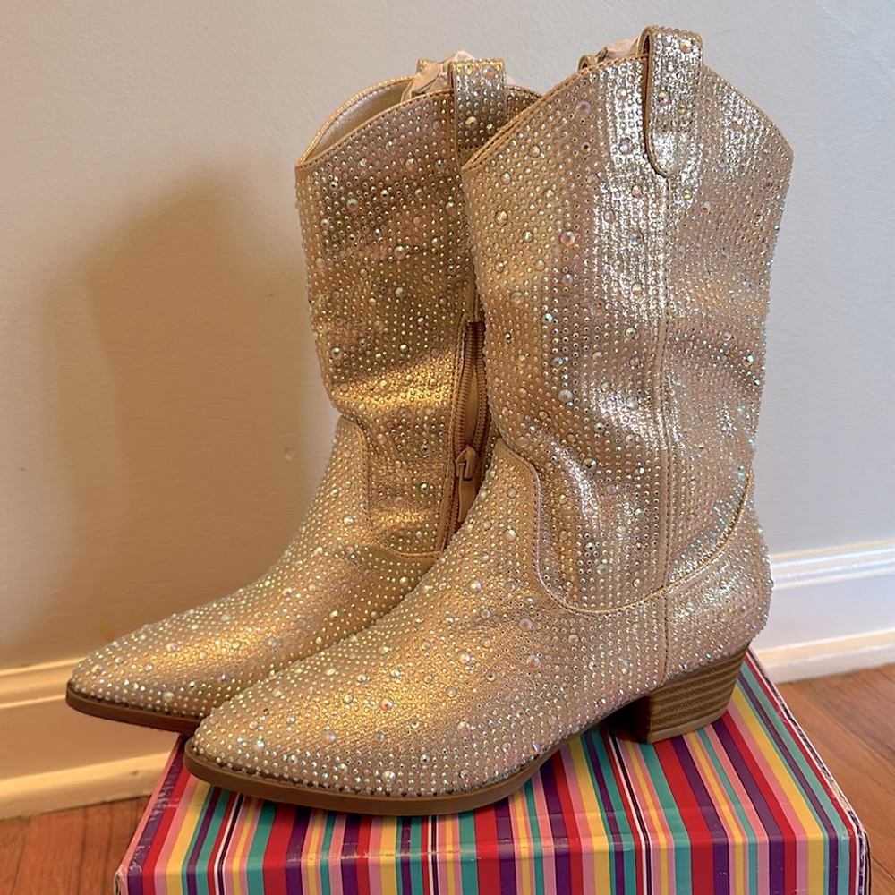 Girls size 3 cowboy boots